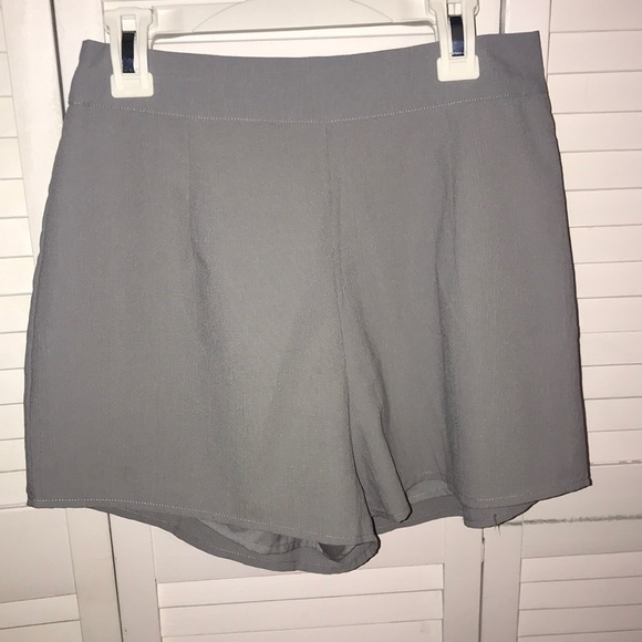 Gray Set - Picture 3 of 5